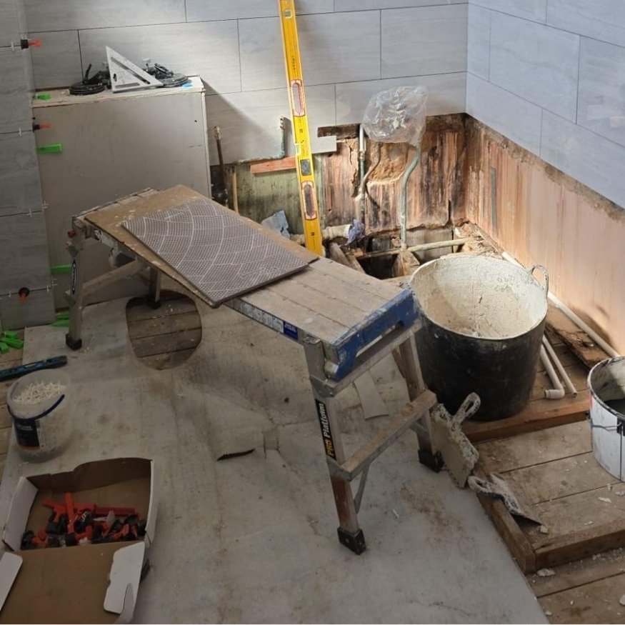 Image 4 (During)
Area around the bath stripped back and prepped for plumbing works and new fittings during the renovation.